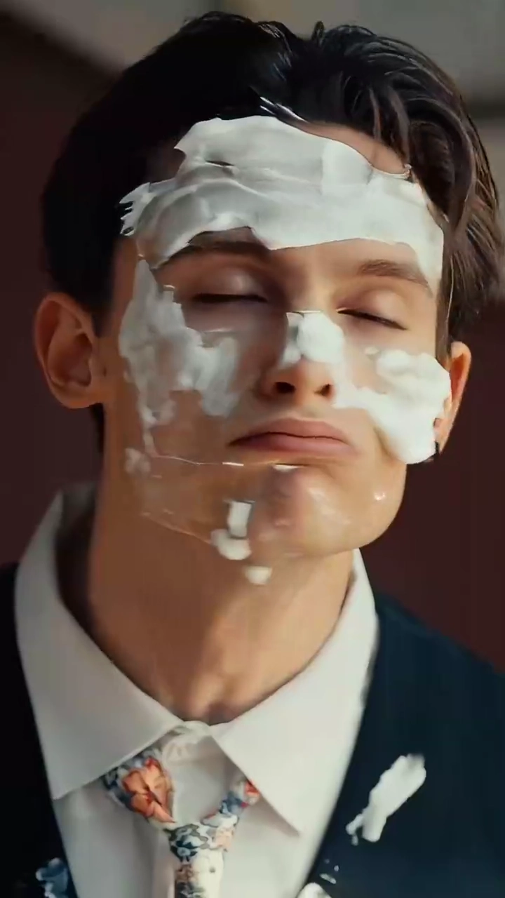 Cinta Di Ujung Lidahfoto