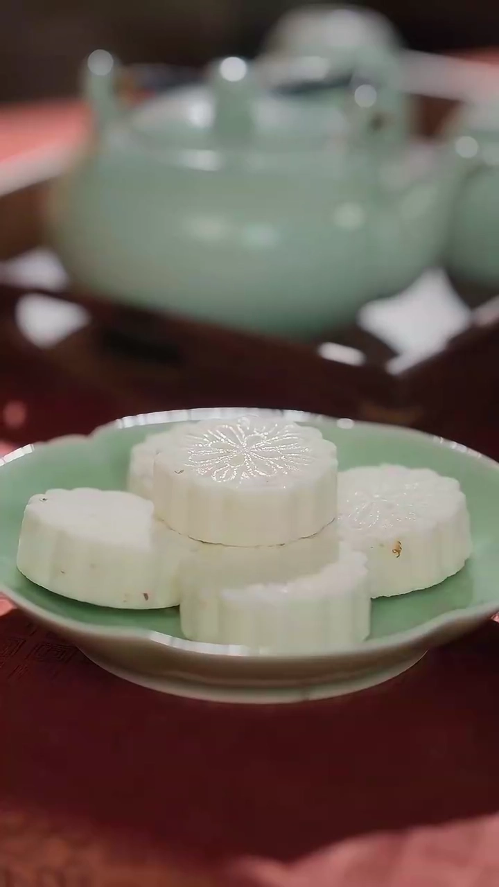 仏前の灯火に君は見えず写真