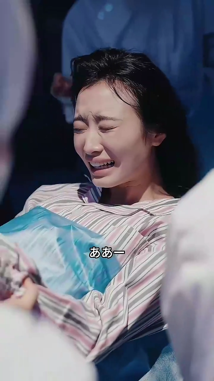 ホストと一夜、まさか社長で4児の父！？写真