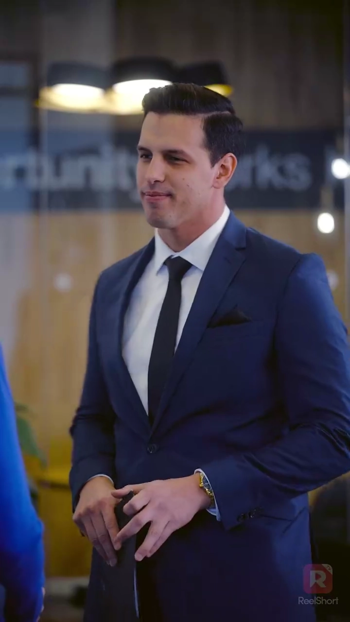 Enceinte et gâtée par le milliardairePhoto