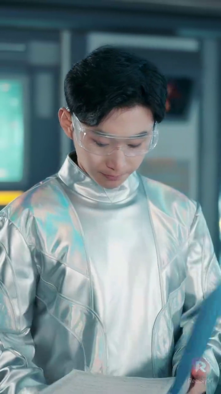 После долгого сна: ради меня три брата поседелифото