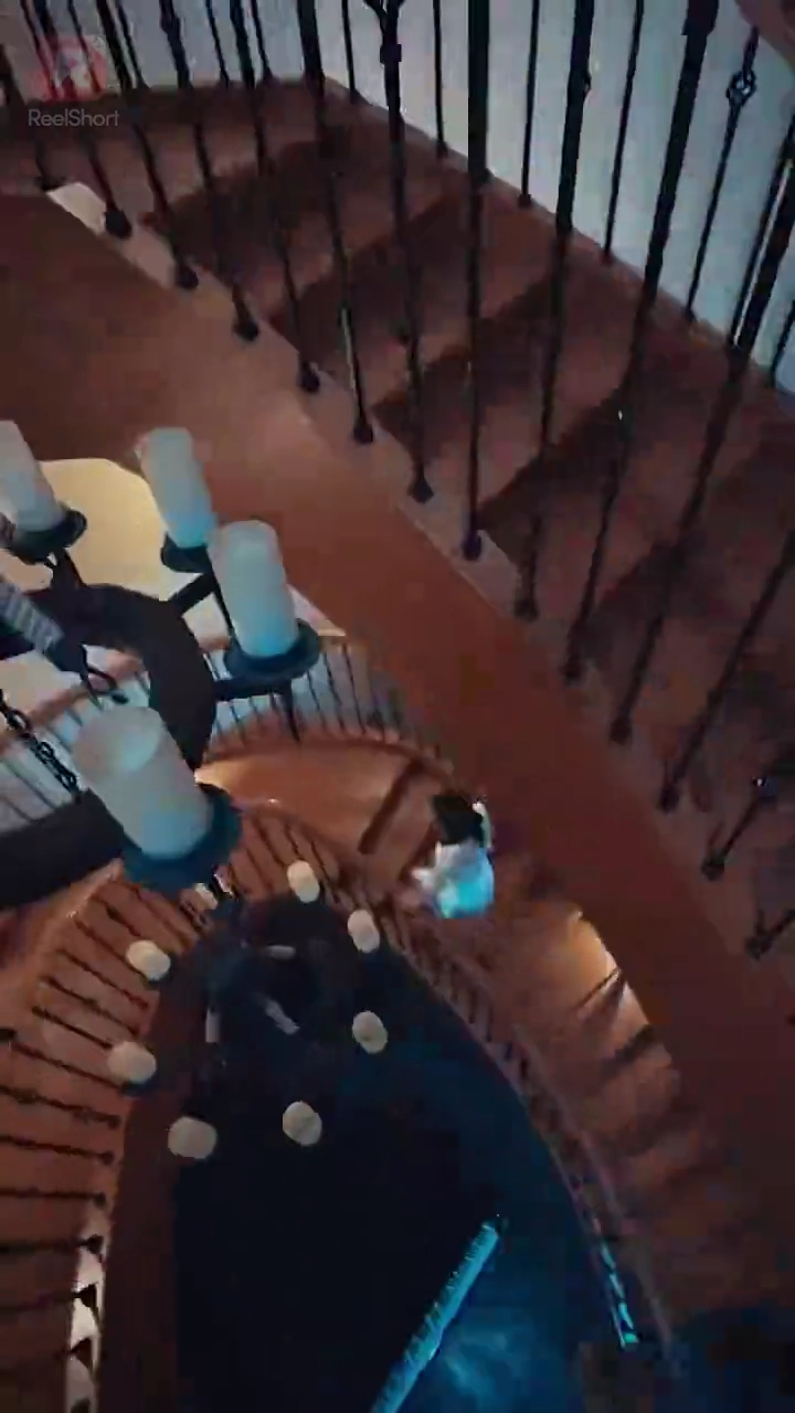 偽りの誓い、真実の新生写真