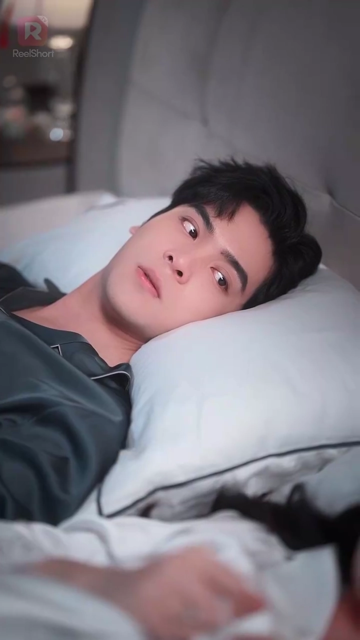 冷徹な夫が なぜか独占欲を強める!?写真