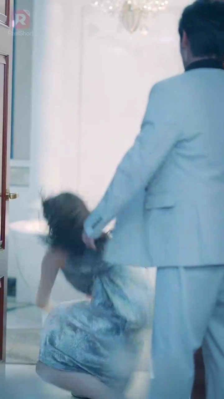 捨てた元妻が、財閥キングだった件写真