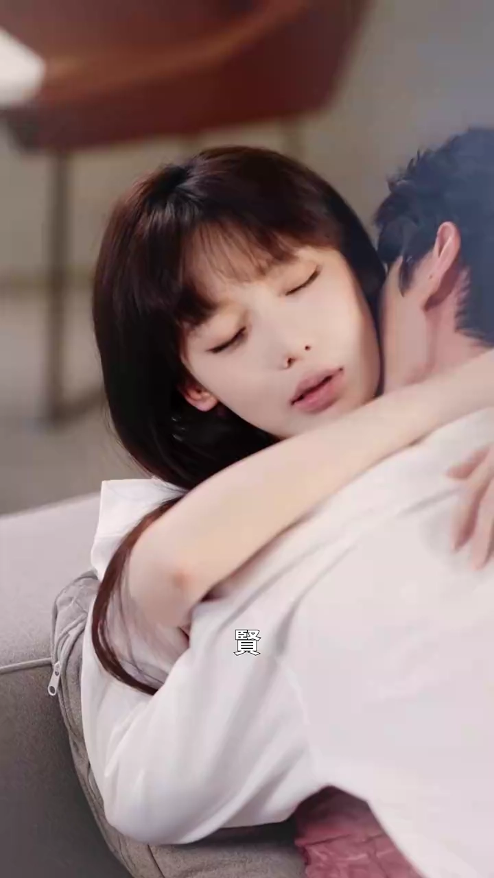 遅すぎた愛、燃え上がる真実写真