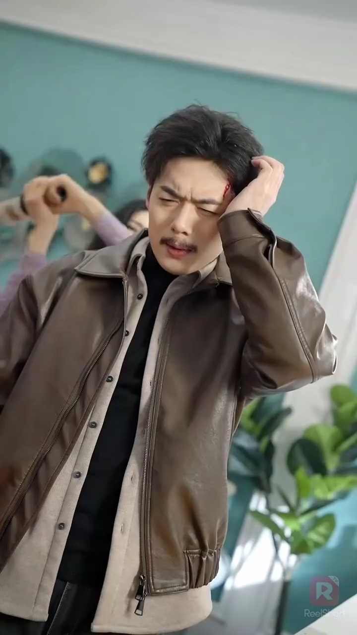 99日の跪きから始まるスター伝説写真