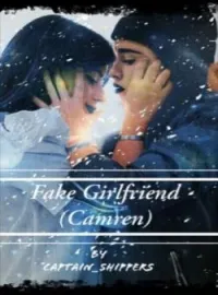 Couverture du roman Fake Girlfriend (Camren)