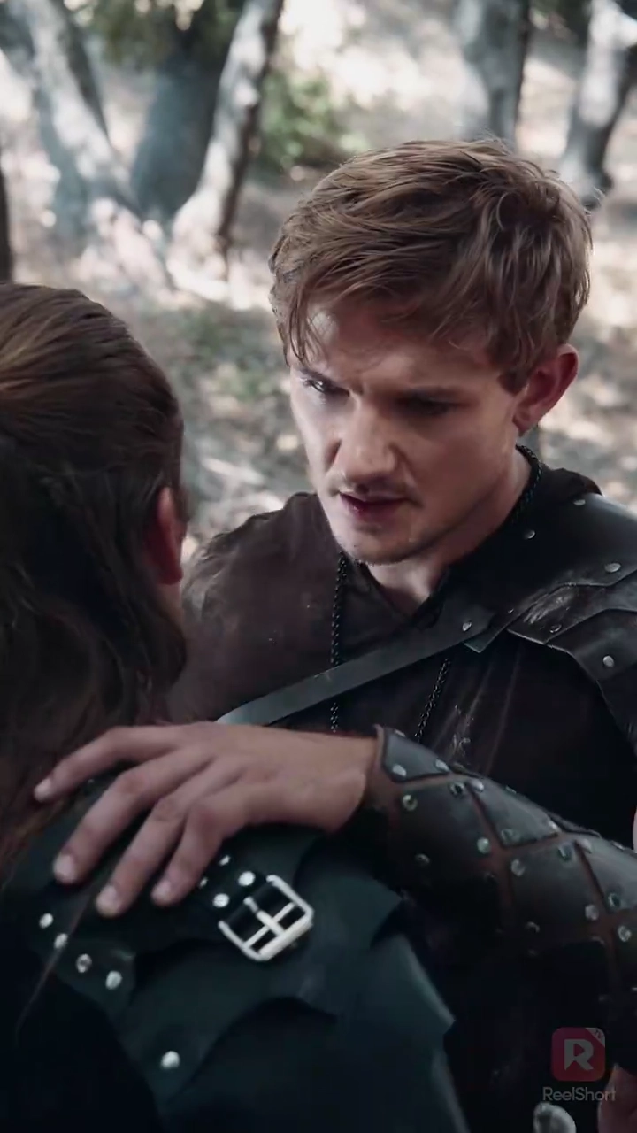 反逆狼と禁じられた運命写真