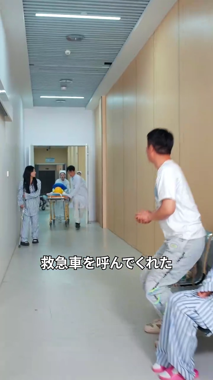 金の檻：愛の悲しみ写真