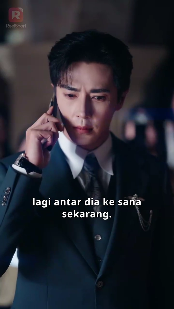 Cinta pada Tembakan Pertamafoto