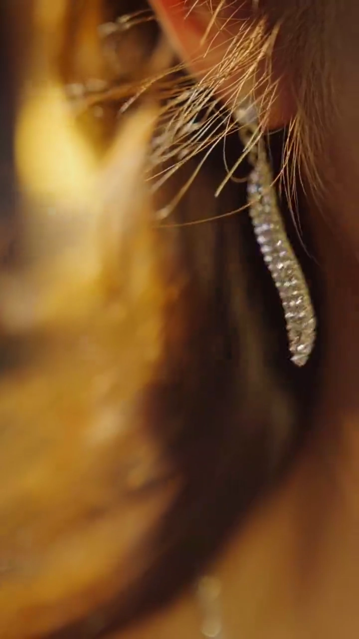 [Versi suara dubbing] Dilahirkan Kembali: Dari Perhiasan ke Matriark yang Kerasfoto