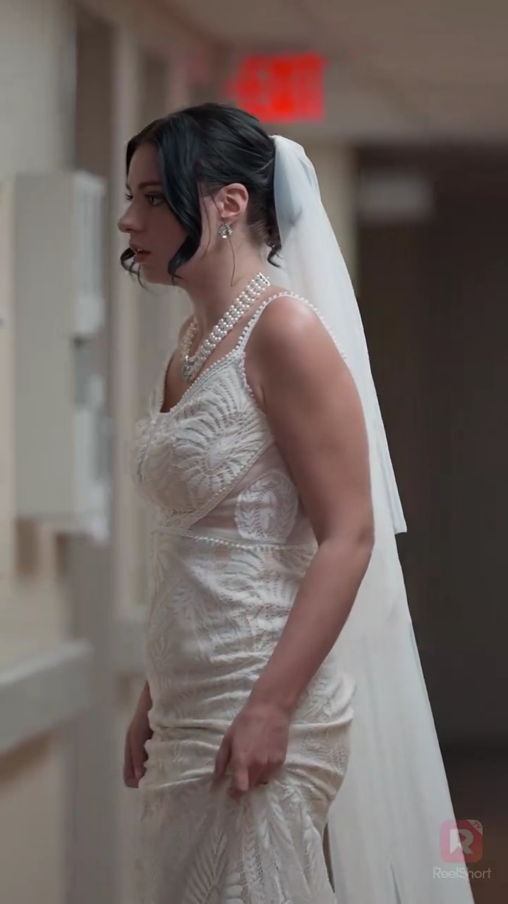 Buka Matamu, Suamiku Miliarderfoto