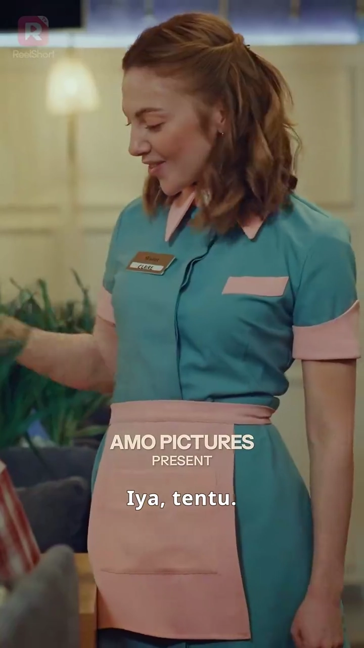 Dikejar Dua Cinta: Vampir dan Pemburufoto