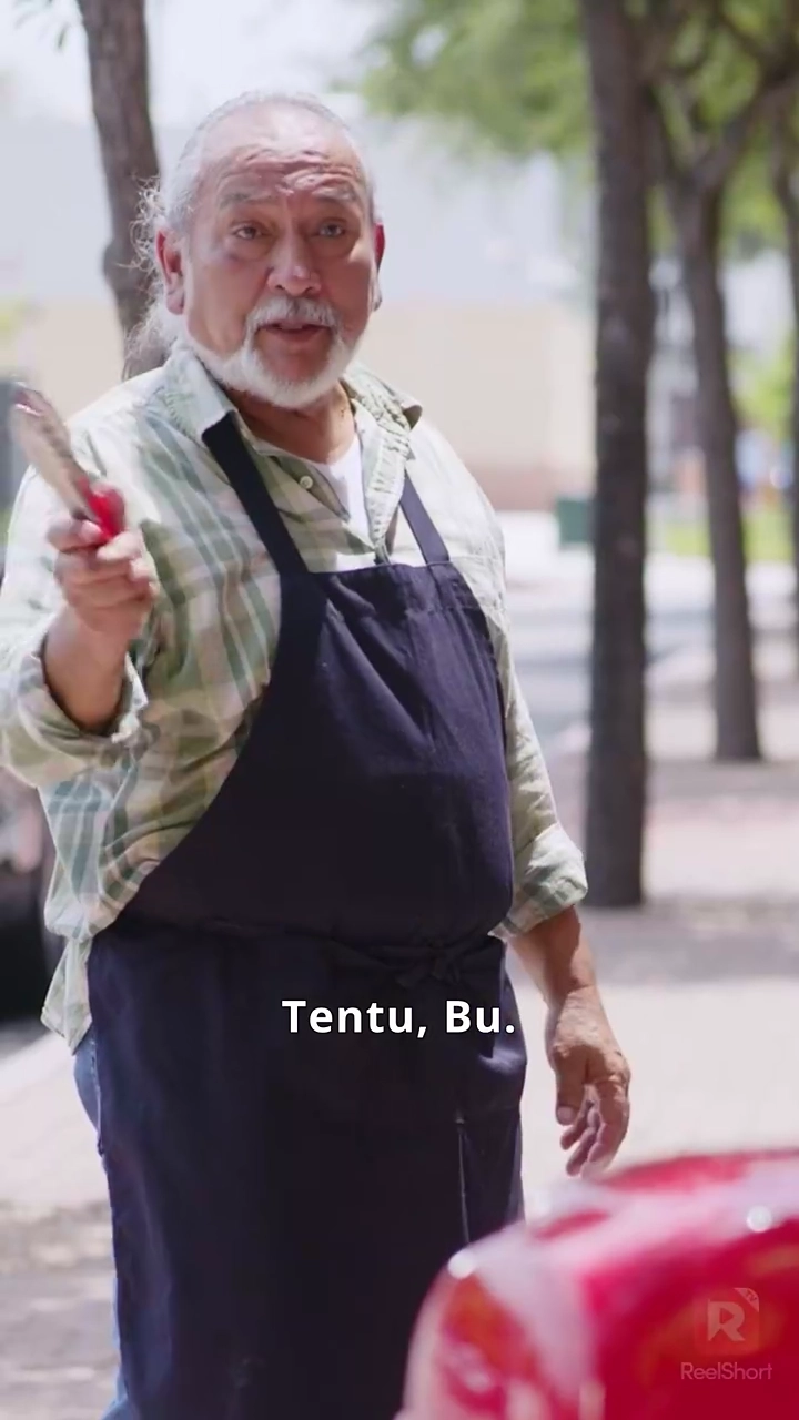 Cinta, Perceraian, dan Kontrak Terlarangfoto