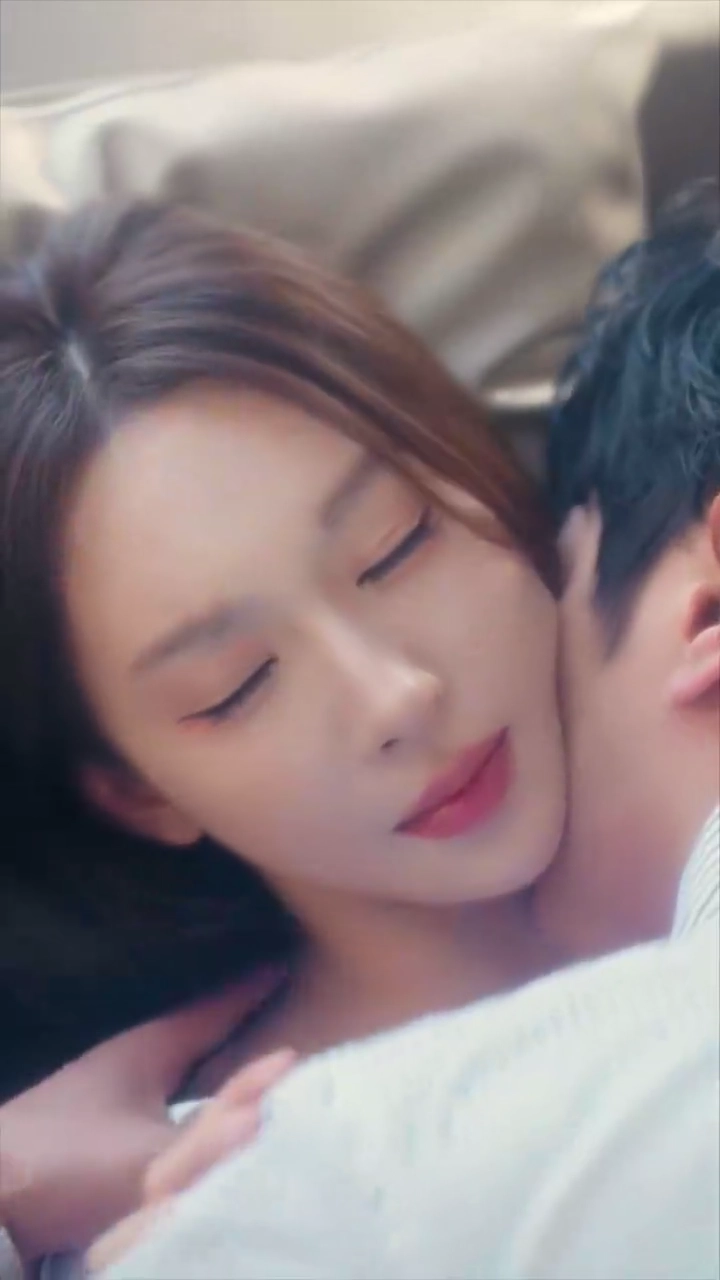 [Versi suara dubbing] Persaingan Bisnis dan Romansafoto