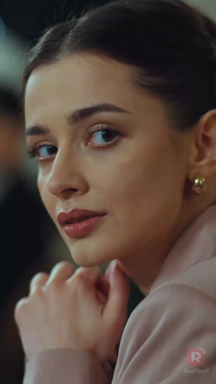 [Versi Dub] Wanita Pemantik Perangfoto