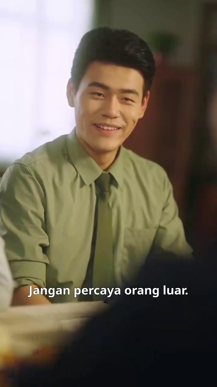 [Versi suara dubbing] Dari Penjual ke Raja Bisnis: Janji yang Dibrokolkanfoto