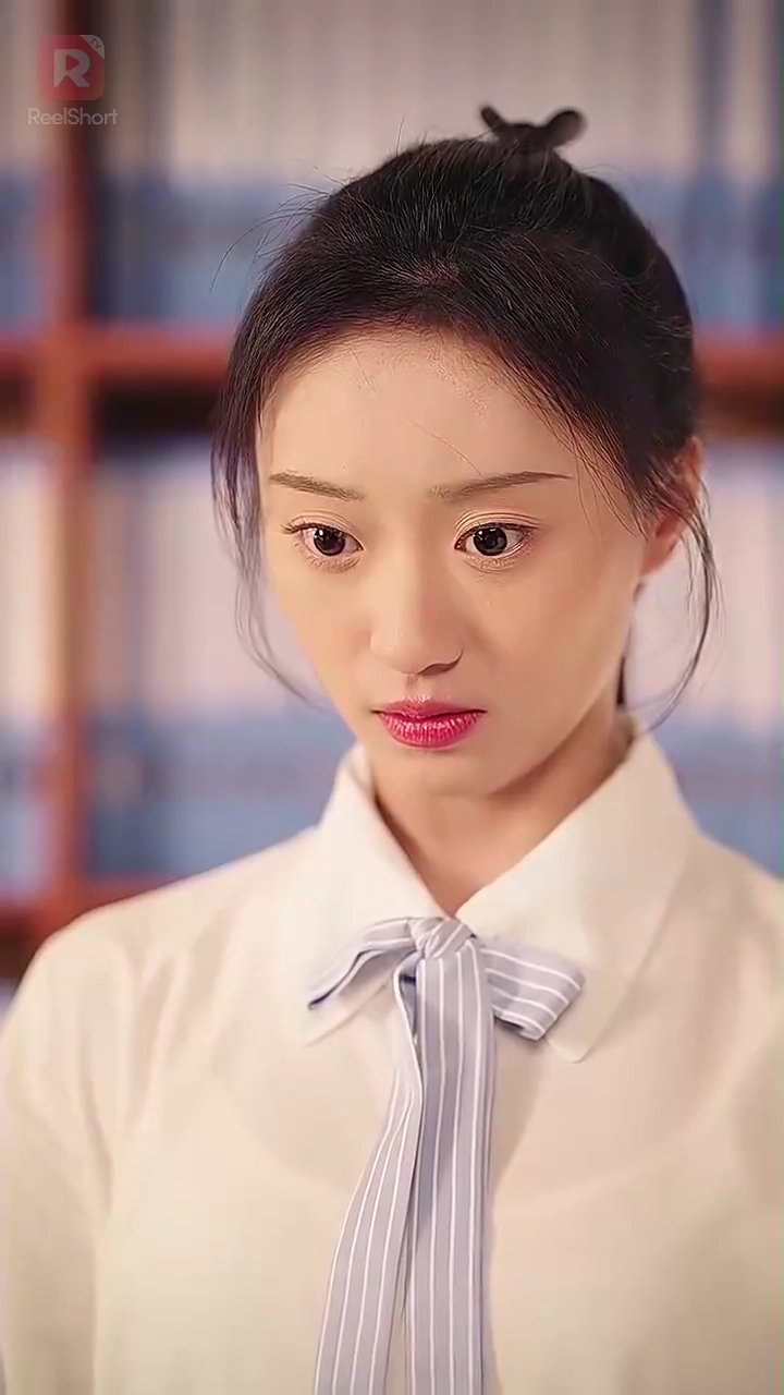 [Versi Dub] Istriku, Cintakan Sampai Langitfoto