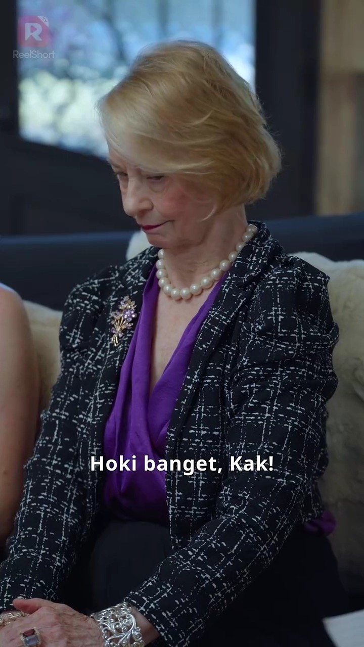 Ikatan Sunyi: Jatuh Cinta pada Petani Dudafoto