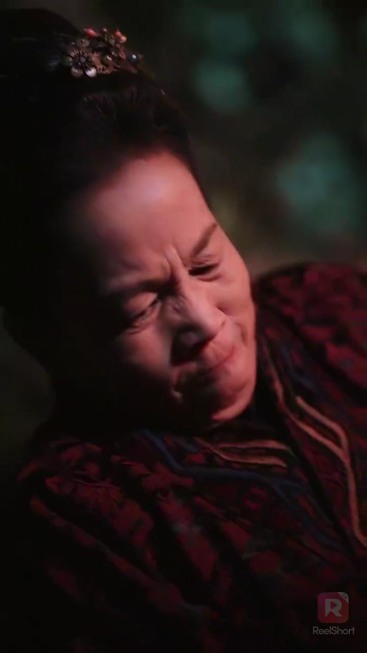 Pewaris Darah, Menguasai Tahtafoto