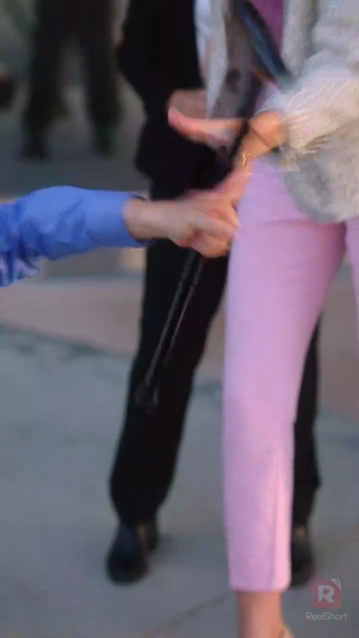 Daisy Tucker dan Pria Kotafoto