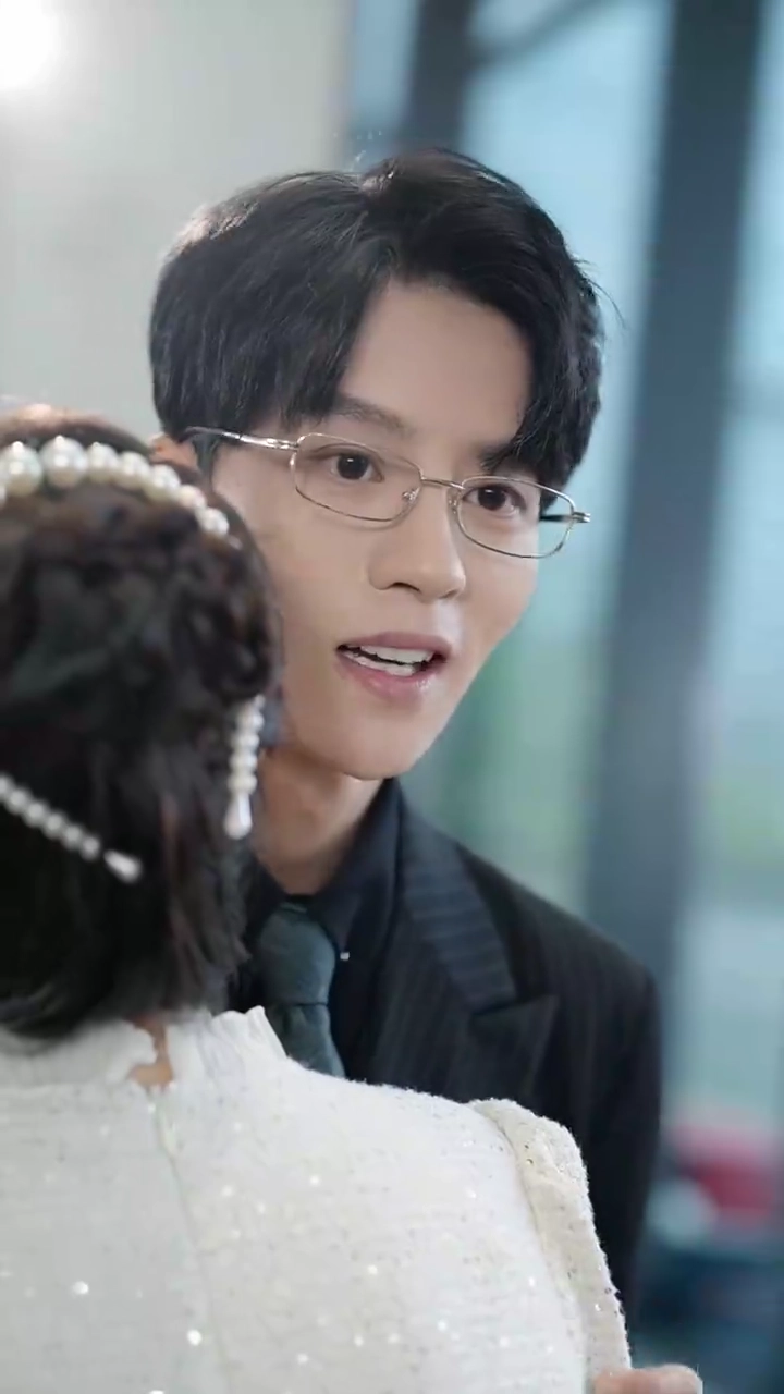 Apakah Aku Membuatmu Takut, Gadis?foto