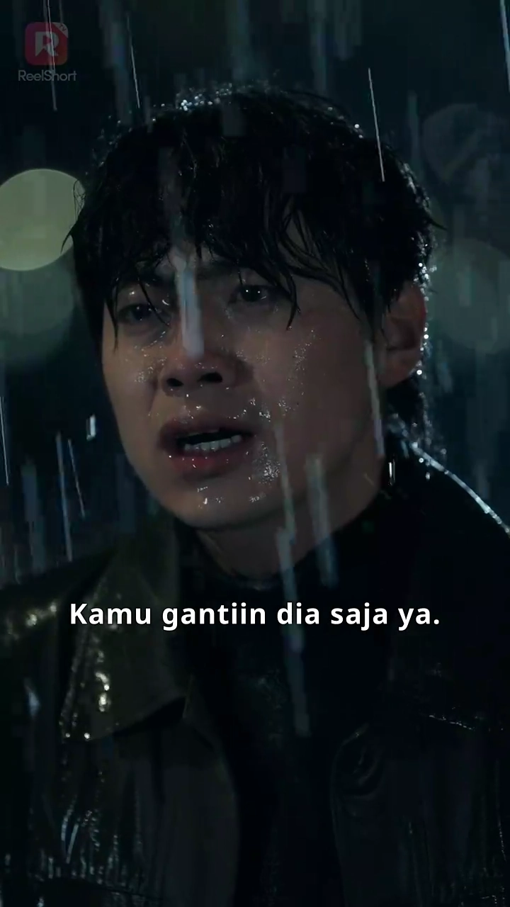 Sejak Itu, Kita Terpisah Jauhfoto