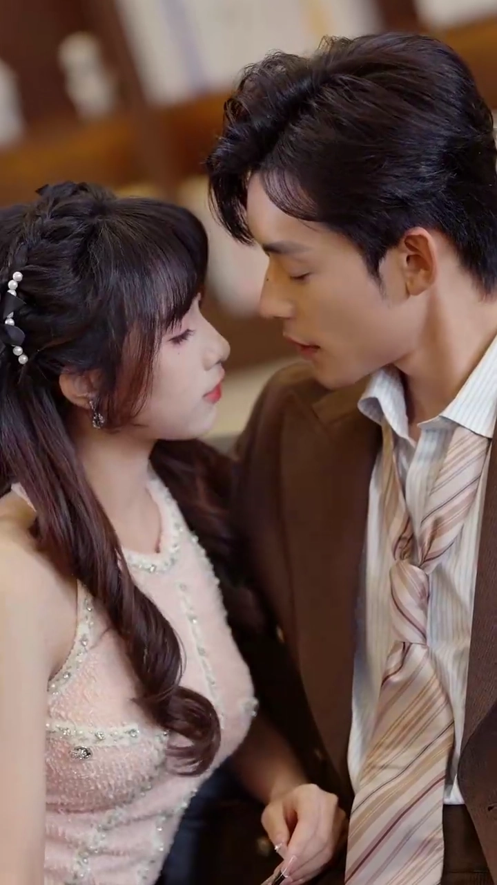 [Versi suara dubbing] Kesedihan Berlian Birufoto