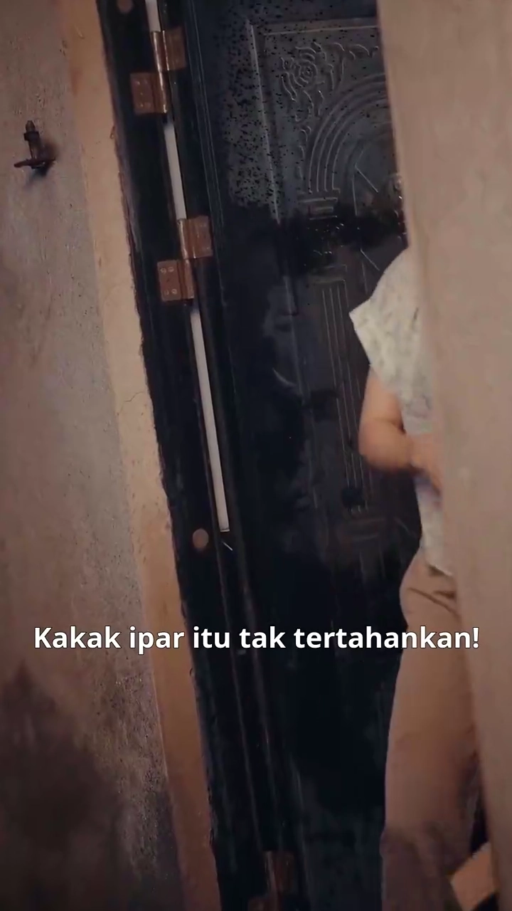 [Versi suara dubbing]  Hati-Hati yang Terikatfoto