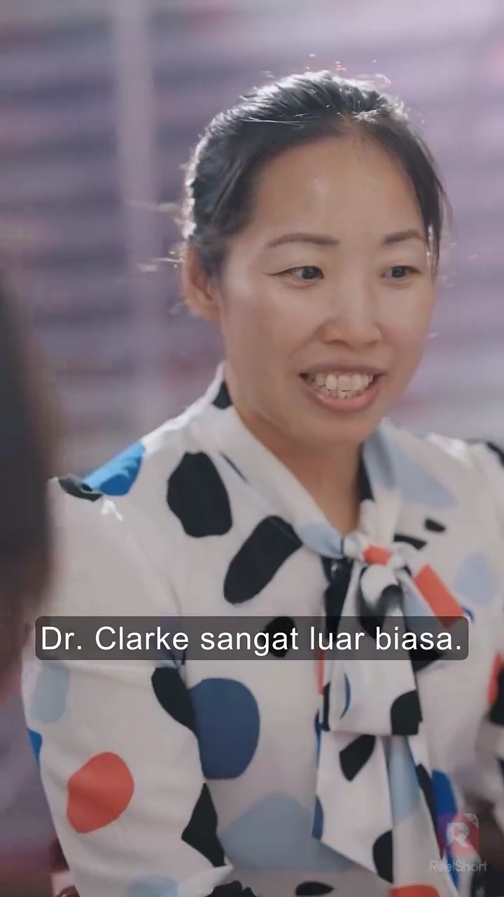 Istri Badass yang Rendah Hatifoto