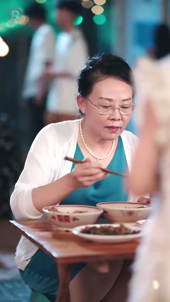 Pelindung Cilik? Bukan, Dia Bos Besarku!foto