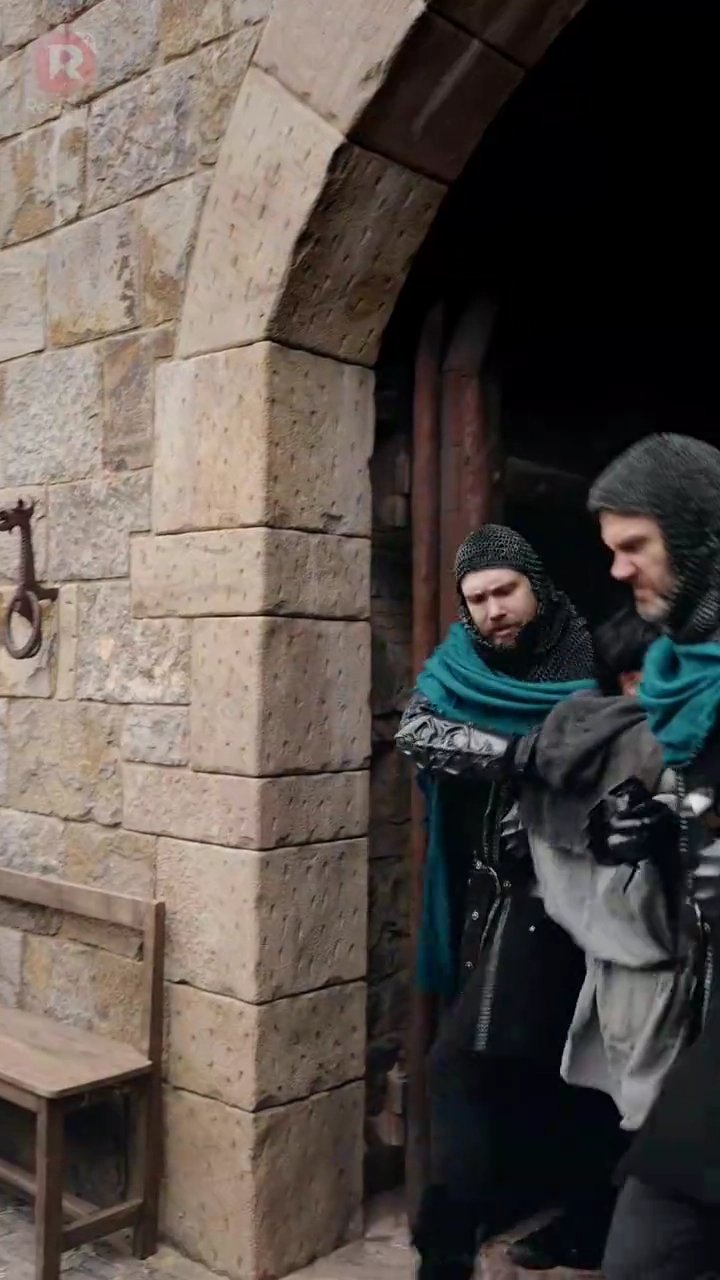 Aku Kembali dari Perang sebagai Adipatifoto