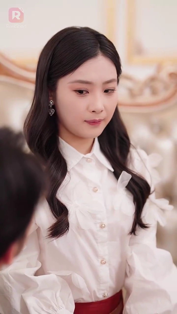 Menjauhlah Dariku, Suami Pengkhianatfoto