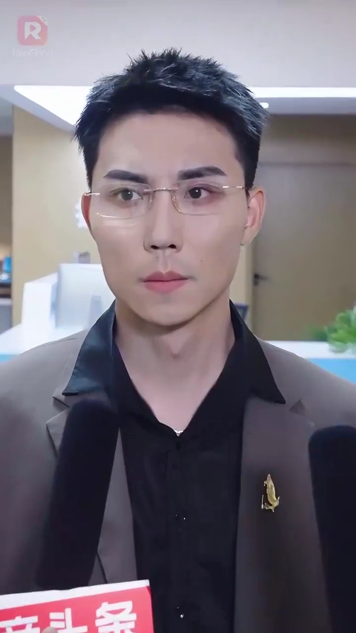 生まれ変わりリベンジ醜女弁護士写真