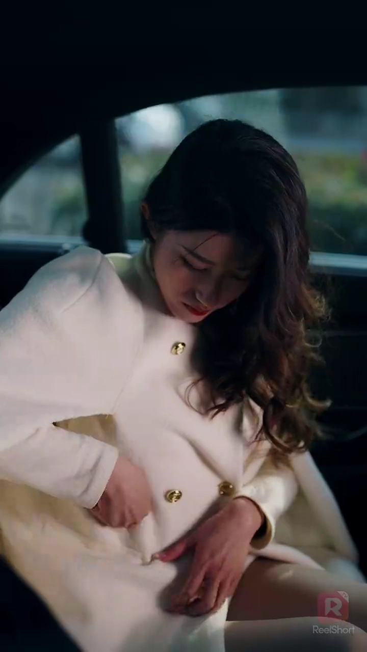 総裁と子を捨てた彼女写真