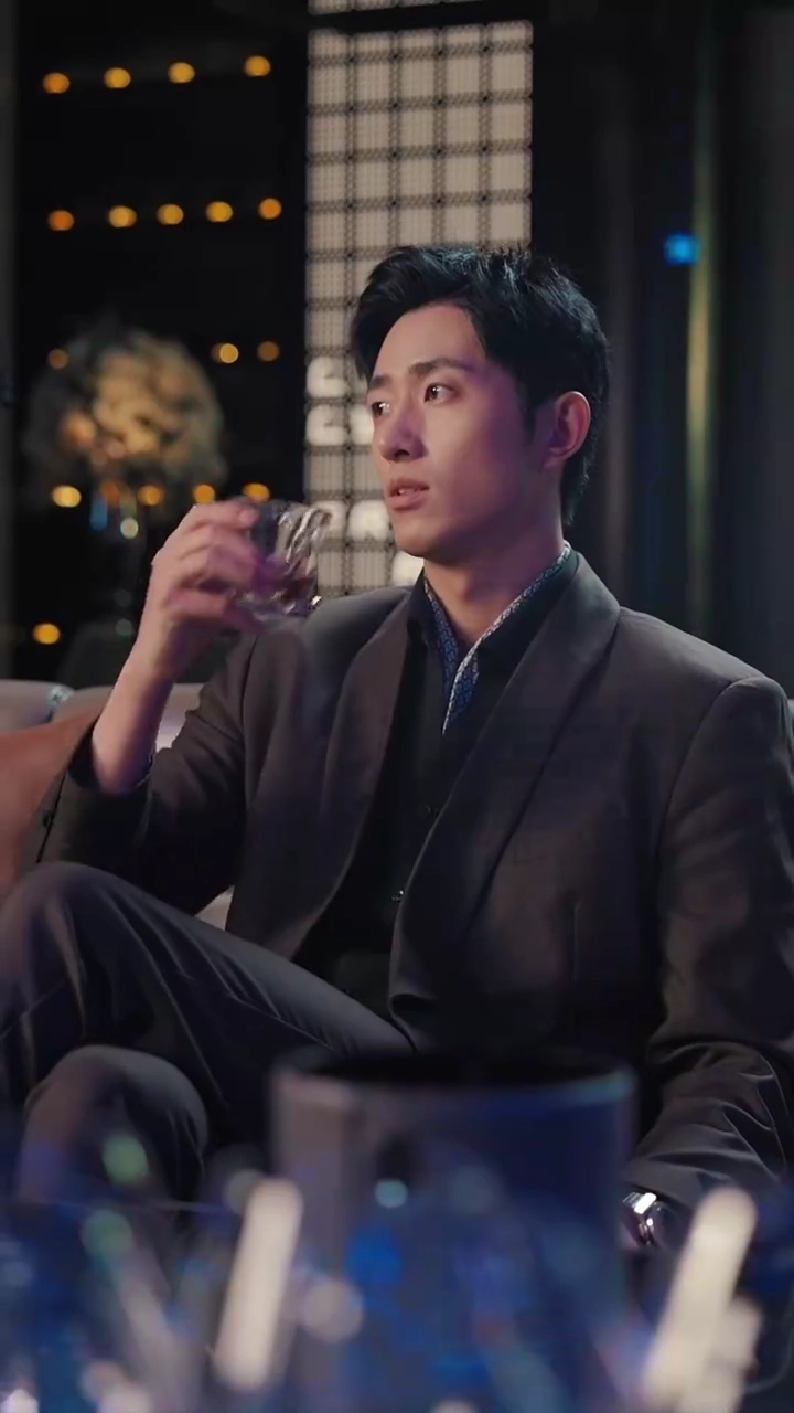 あの夜が運命を狂わせる写真