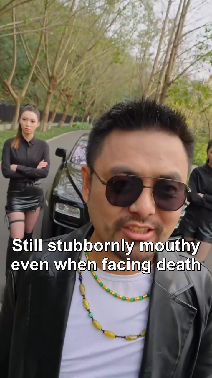 生まれ変わった私はエンターテイメント業界の女王です写真