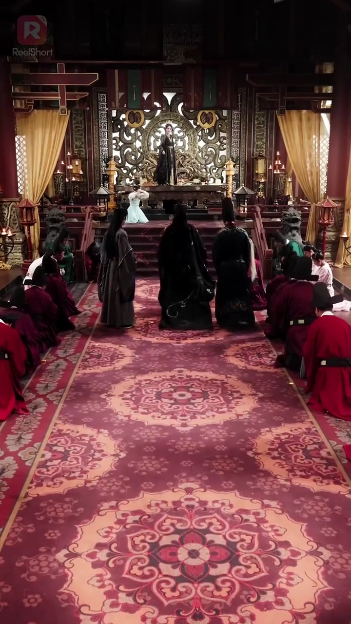 転生した皇后は、皇帝と運命を変える写真