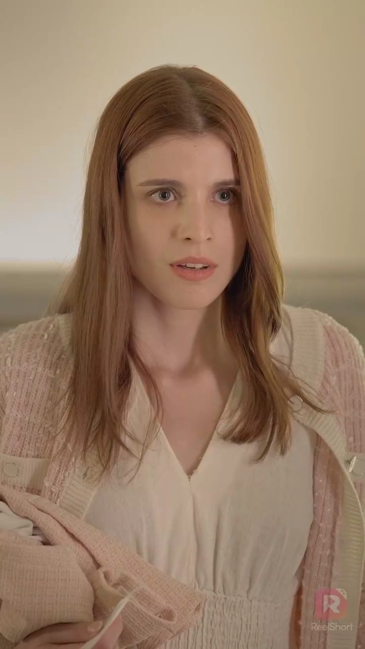 美しき秘書と億万長者の秘密写真