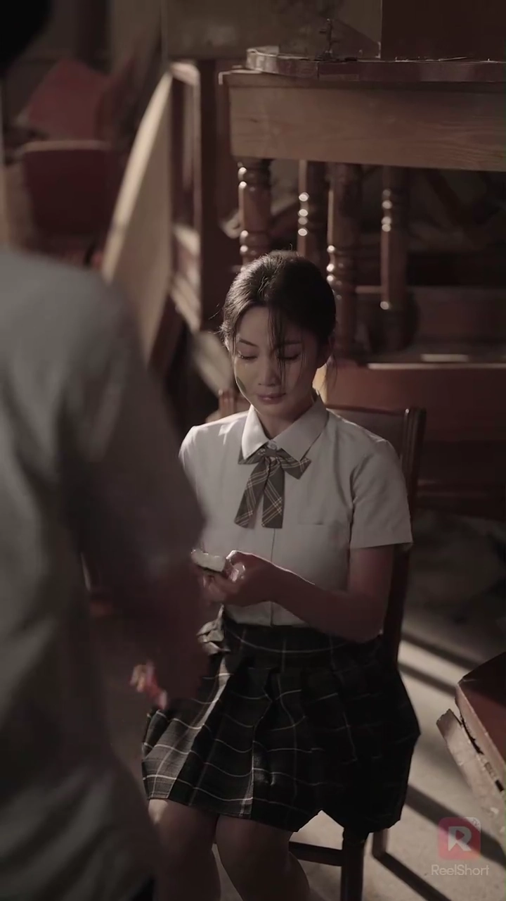 君が気づいたのは、 私が去ったあと写真