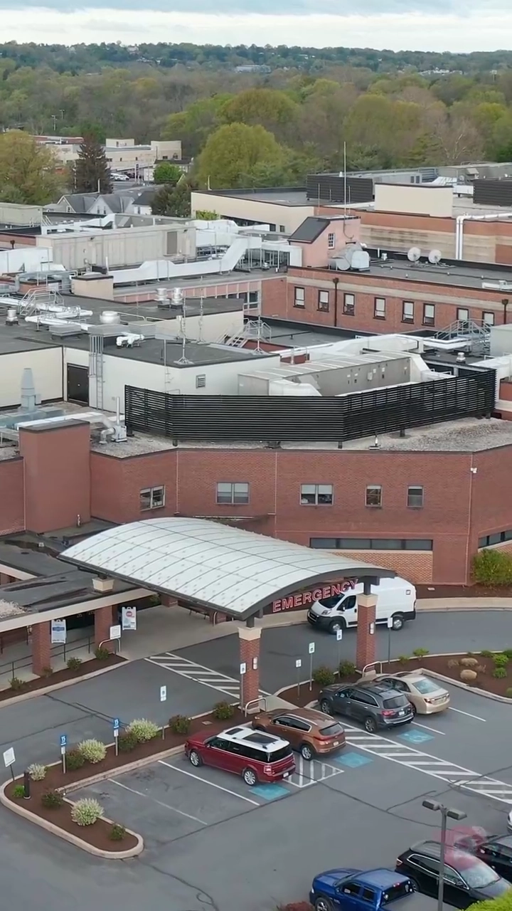 [吹き替え] 出生時にすり替えられた令嬢？写真