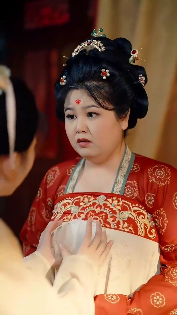 ทะลุมิติ：แม่อ้วนอุ้มลูกขึ้นเป็นฮ่องเต้รูปภาพ