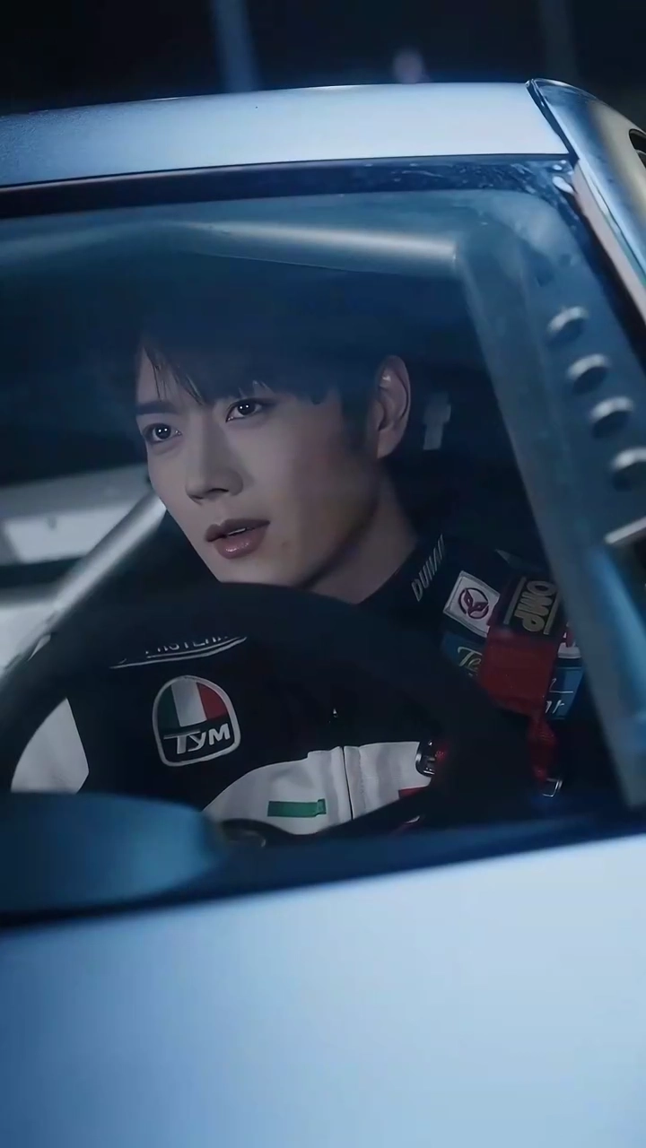 แต่งกับความรักรูปภาพ