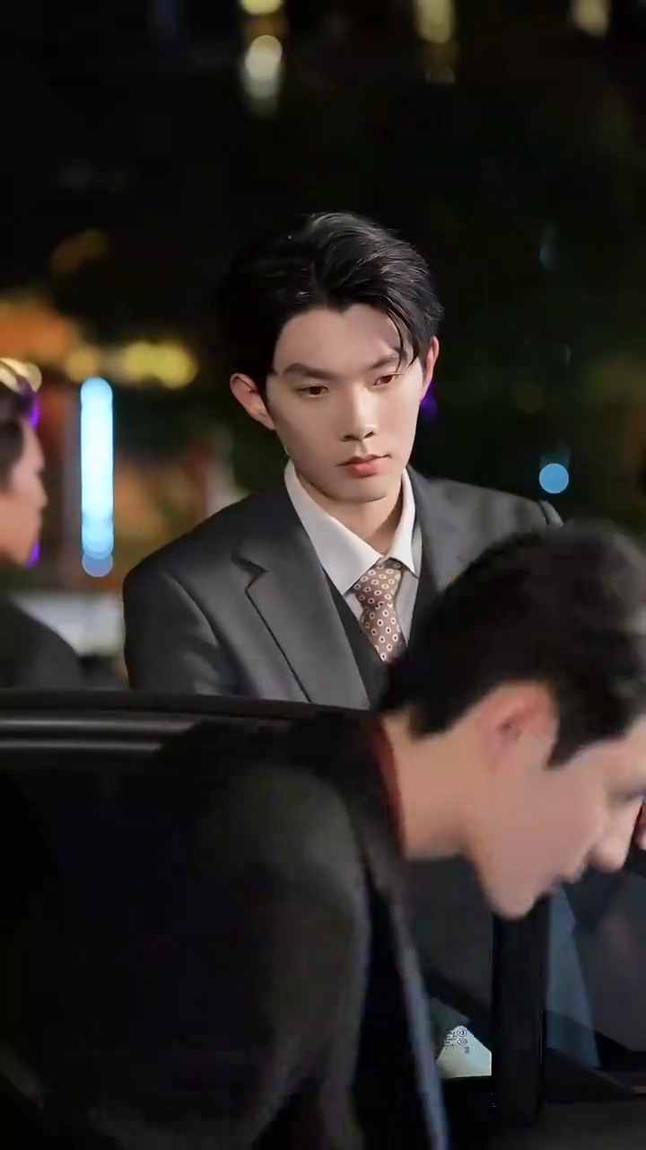 รักบ่มลึกของคุณชายกู้รูปภาพ