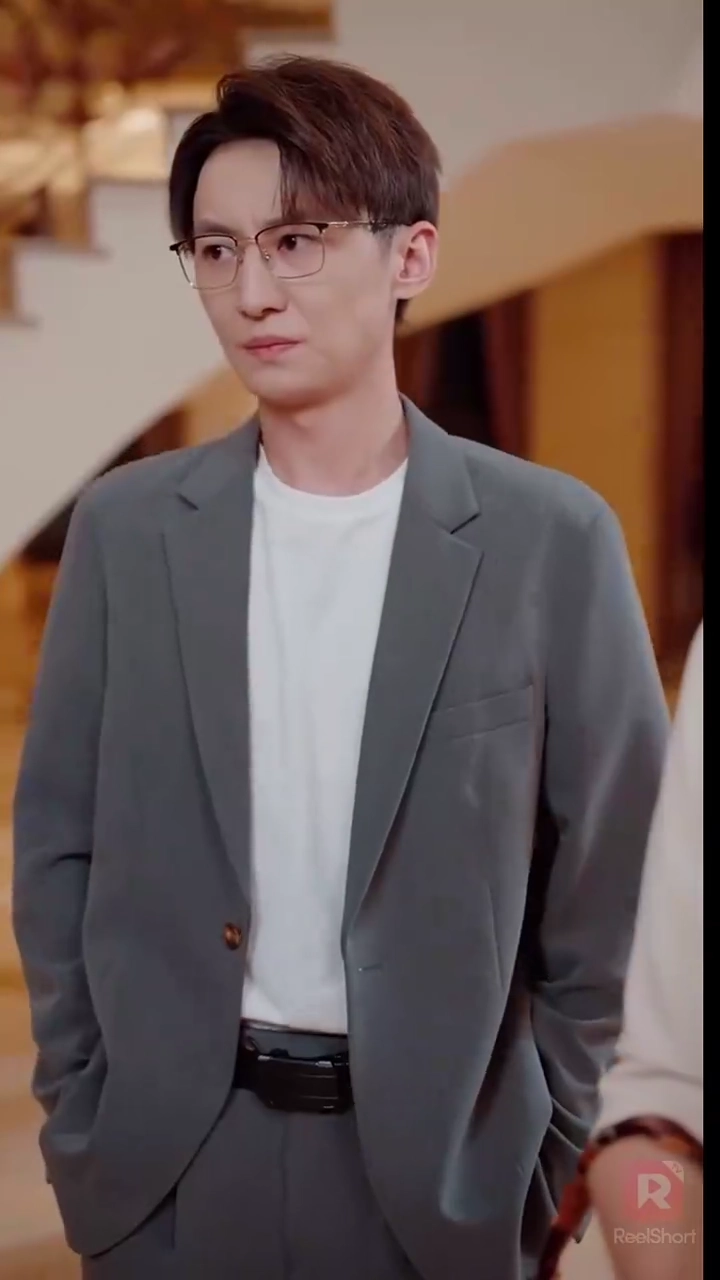 生まれ変わった彼女はカッコ良すぎ写真