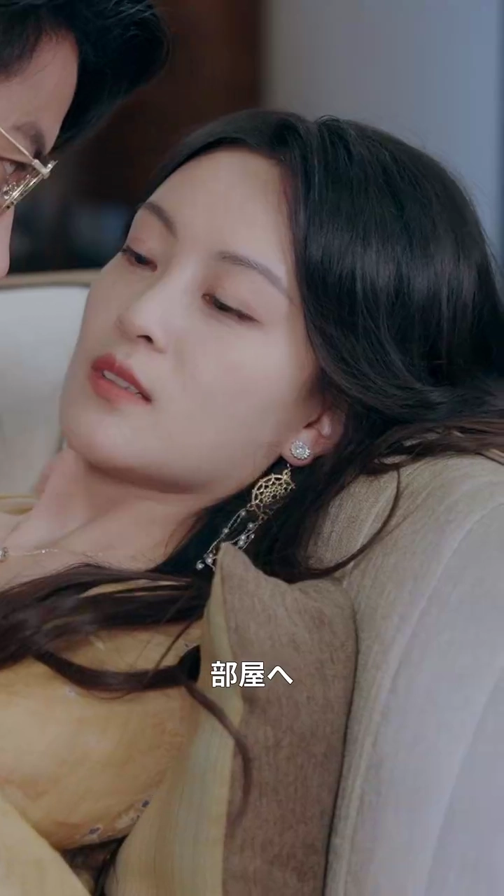 目を捨てても守るは、裏切られた愛写真