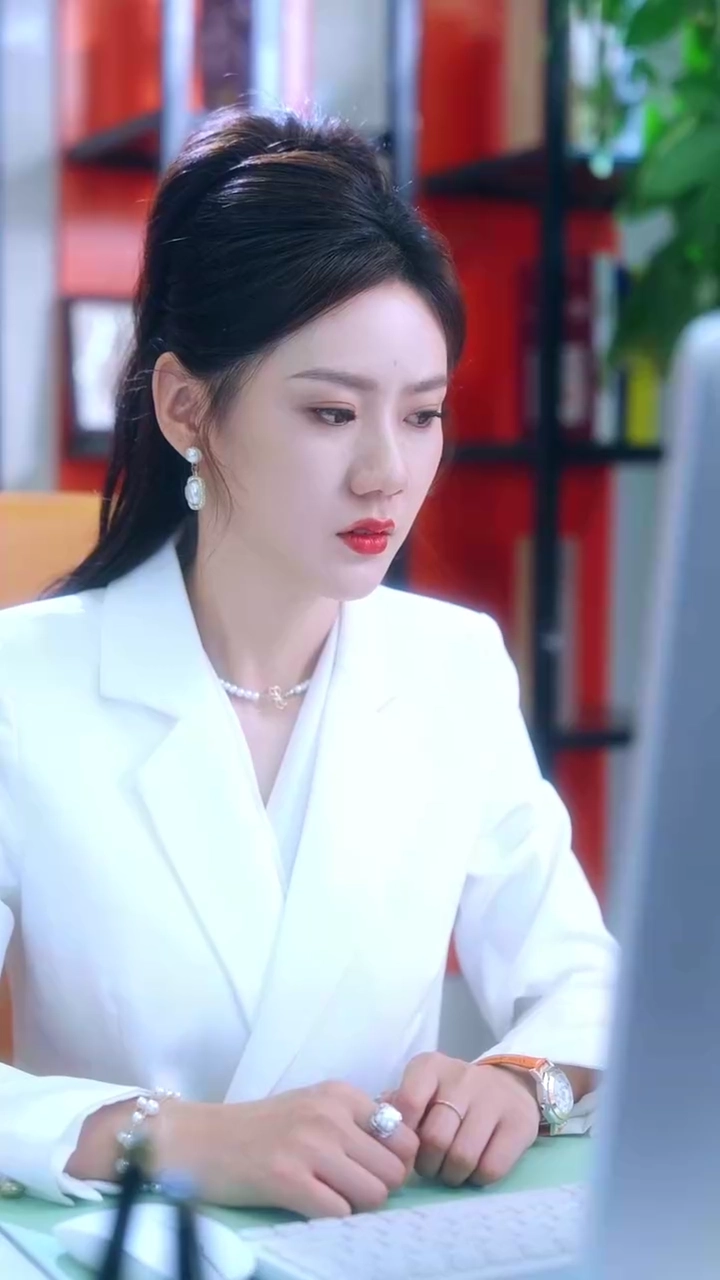 影の後継者、隠された反撃写真