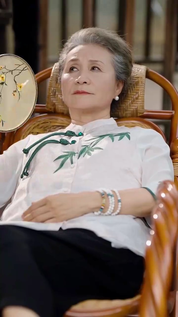 刺繍が語る、君を探して写真