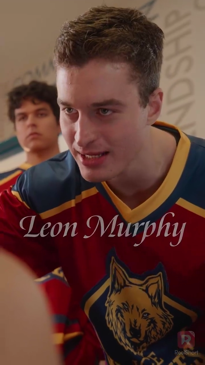 氷上のスターと仮面の彼女写真