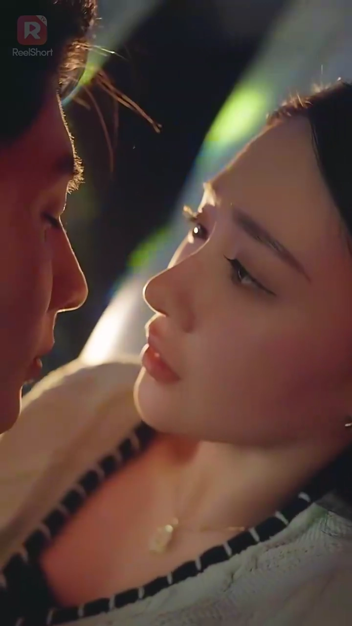 片想いの相手と結婚して毎晩パーティー気分写真